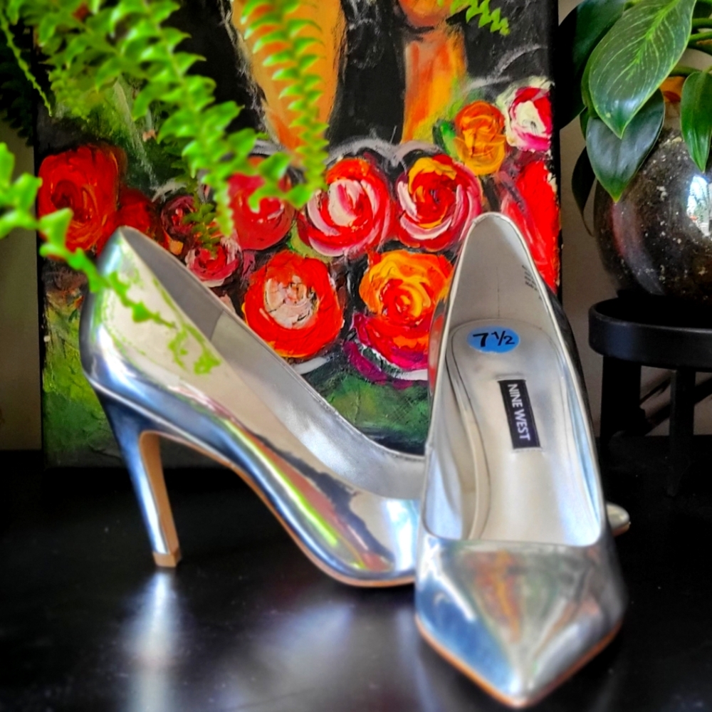 Nine West Platinum Silver Pumps 7.5US